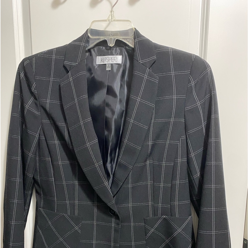 Kasper size 8 blazer
